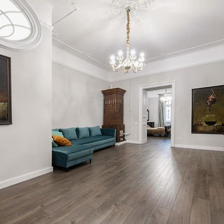 3 Room Apartments , Rohatyntsyv Street Lviv Bagian luar foto