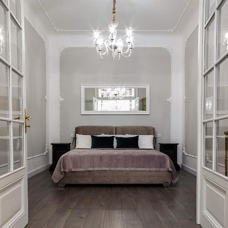 3 Room Apartments , Rohatyntsyv Street Lviv Bagian luar foto