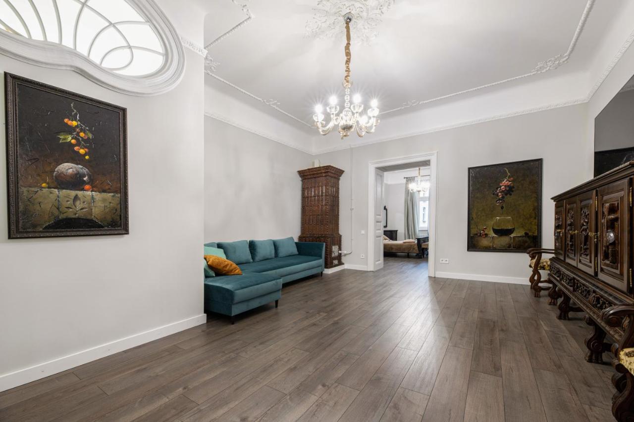 3 Room Apartments , Rohatyntsyv Street Lviv Bagian luar foto