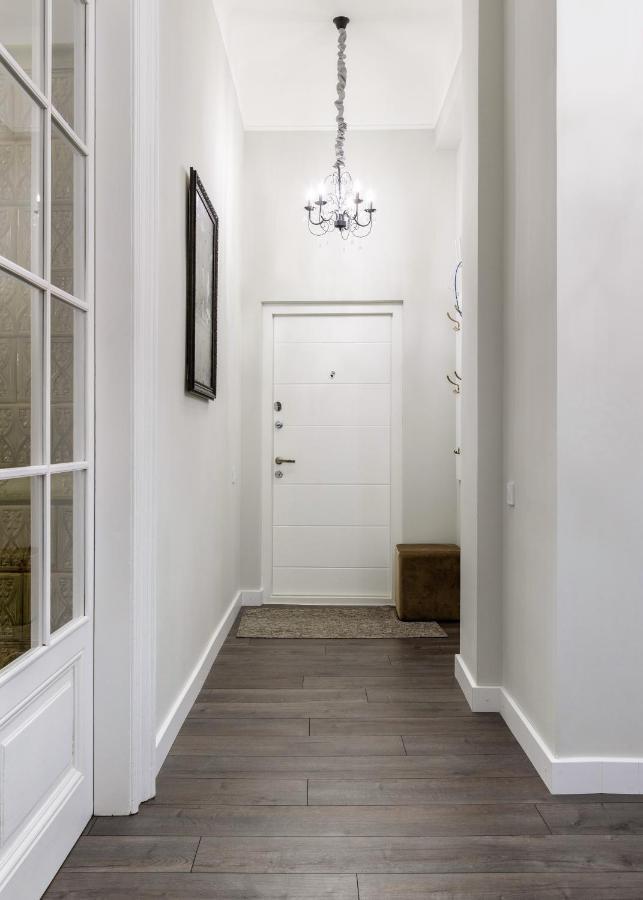 3 Room Apartments , Rohatyntsyv Street Lviv Bagian luar foto